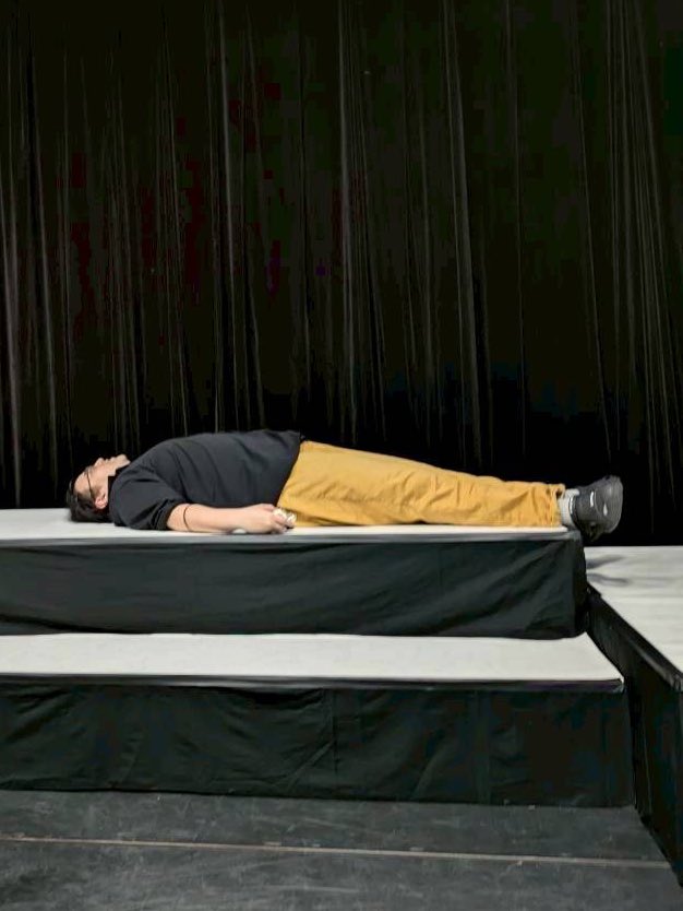 まだ事務処理があるがやっと今年の演劇は無事終わった。

石狩公演、帯広公演、札幌公演、韓国公演、東京公演、東川公演、札幌公演とノンストップで走り続けた。

劇団員のお母さんに痩せたね痩けたねと心配されてしまいましたが元気です。

とりあえずゆっくり休みます。