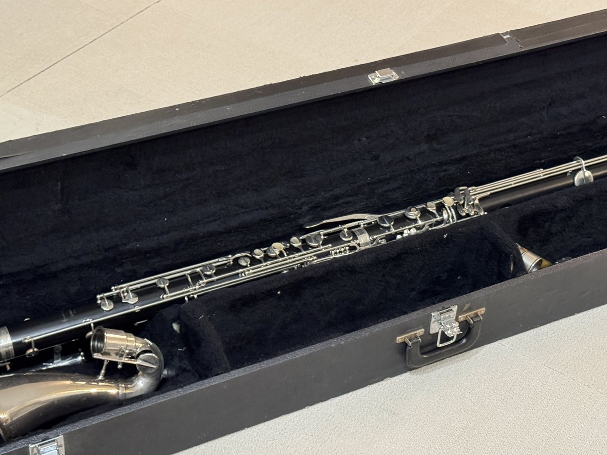 WINDSLABO's tweet image. 「オトナの吹部文化祭」
埼玉県朝霞市産業文化センター
に持っていく目玉管楽器のご紹介⑤

一家に一台、存在感あるコントラアルトクラリネットはいかが？この間まで使っていました。この価格なら1台持ってても良いんじゃないかなあ。ボーナス前かもしれないけど、是非！…