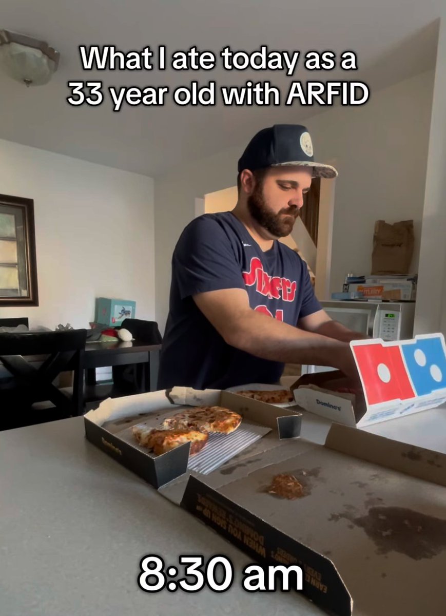 calmandfunny's tweet image. he ate pizza, cookies, and garlic bread