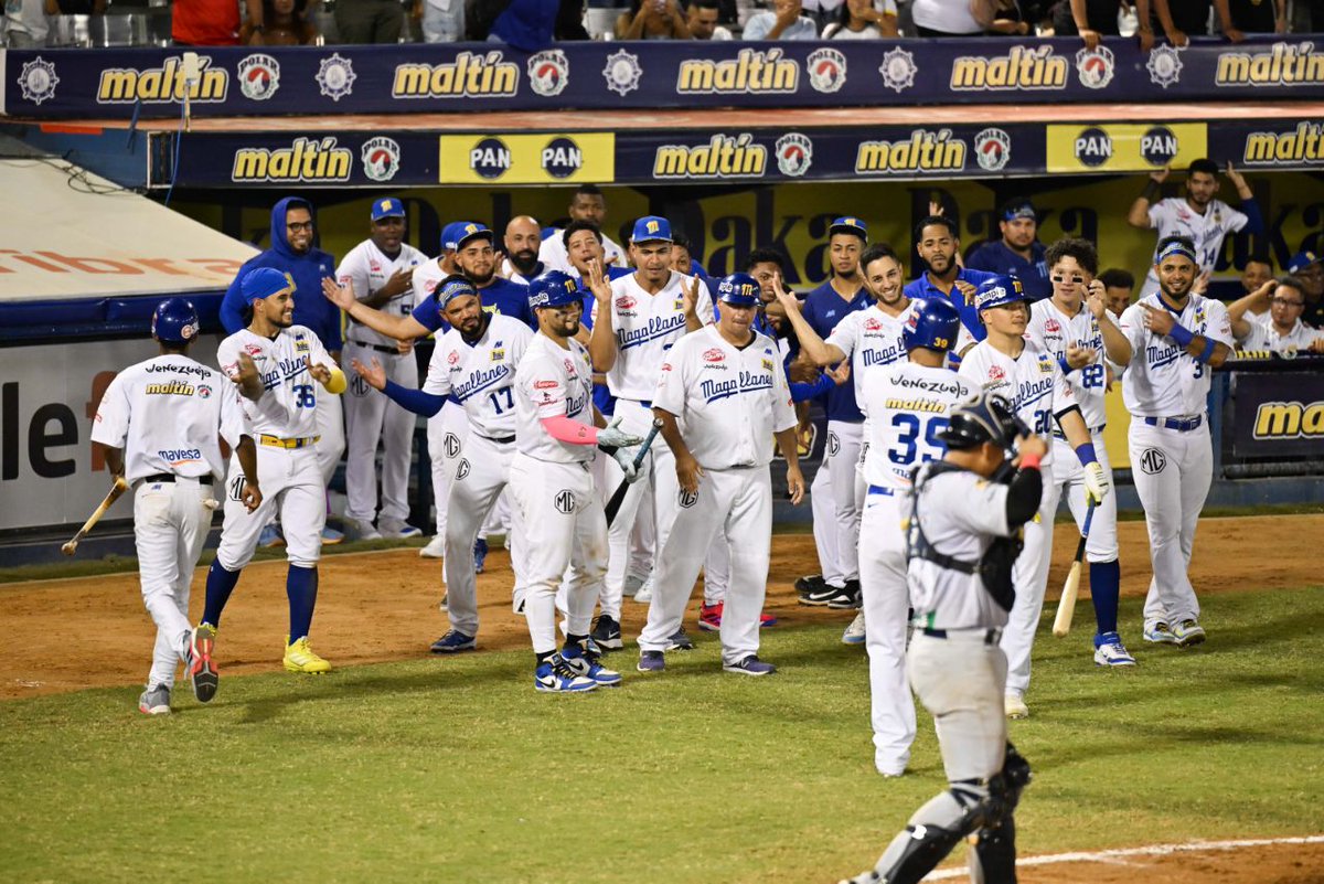 MagallanesBlog's tweet image. #Magallanes corta racha de 4 derrotas consecutivas ante Cardenales y consigue su 4 triunfo en fila y el 6 en últimos 7 juegos, termina la semana con marca de 5-1. Los que pensaron que estaban muertos se equivocaron