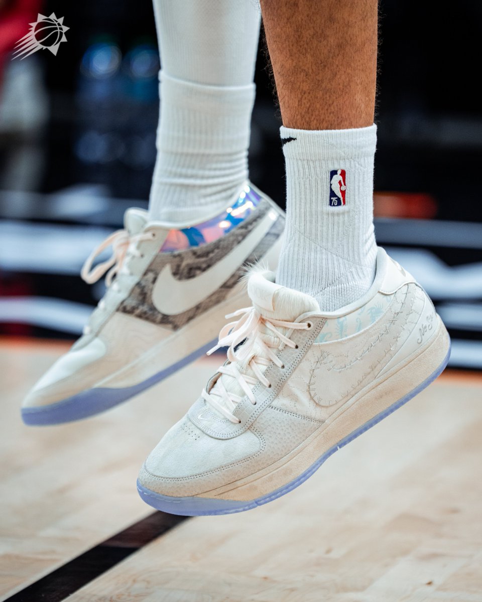 Suns's tweet image. Book 1: &quot;What The&quot; All White 👟🔥