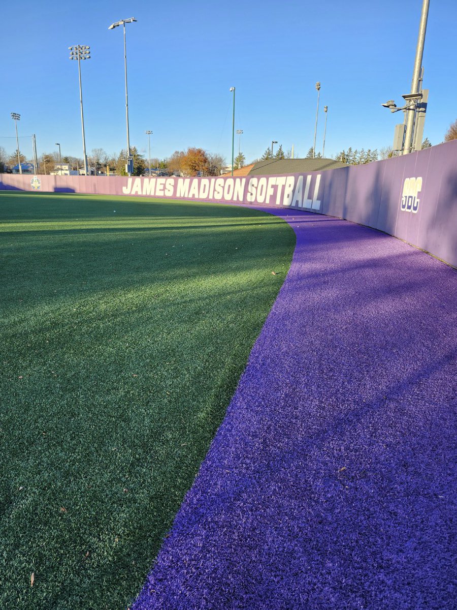 Phumphries47's tweet photo. While in town at the JMU Dancing Dukes Recital, we stopped by the softball field and were able to sneak a peak since @Johnson_Taylor9 was working hard getting reps in the cold! 
@JMUSoftball 
@VA_Phoenix_Wood https://t.co/PLBoU6xvmv