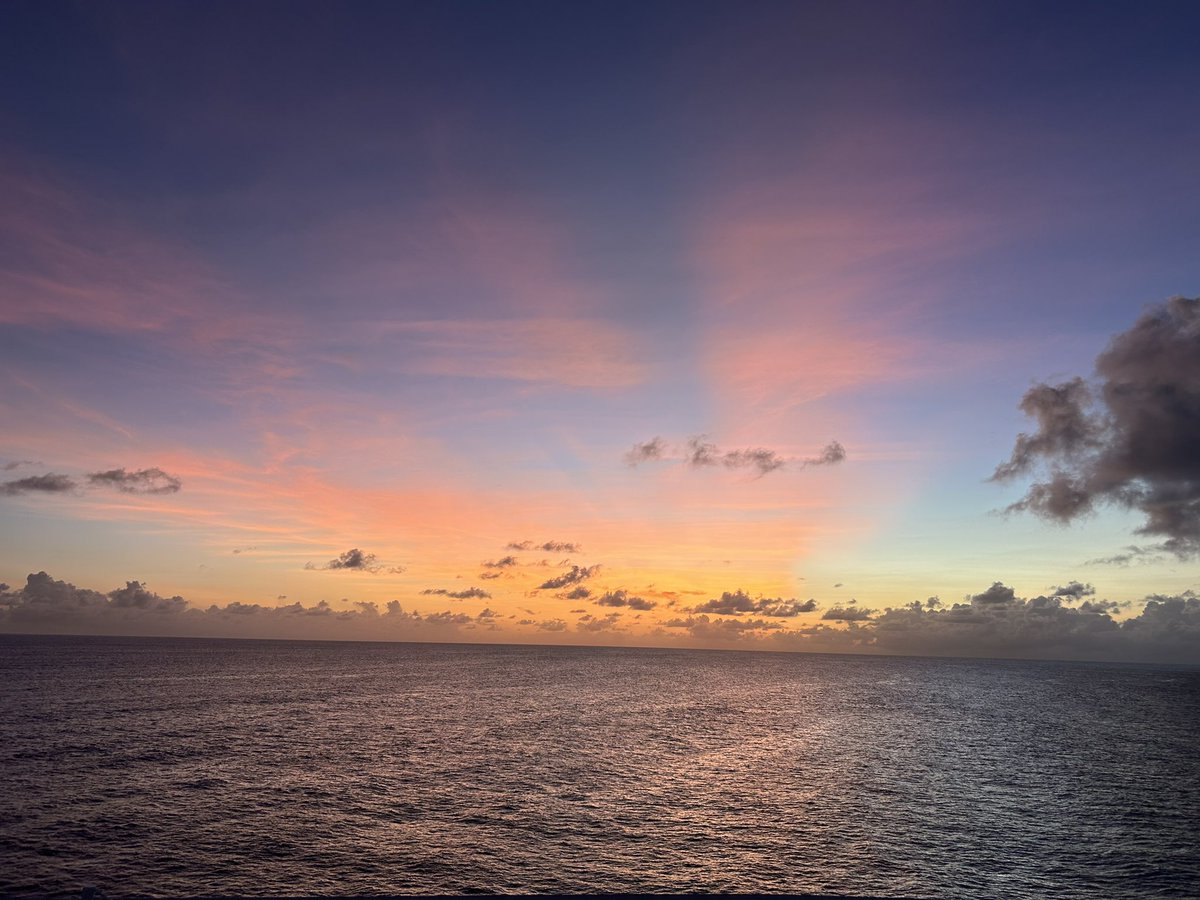 HoweJudy51794's tweet photo. Stunning #sunset on the #Caribbean #ocean we stood & watched til it went dark. I’ve done #easterncarribbean #southerncarribean #cruiseship #vacations #amazingtrip #CarnivalCruise #CarnivalTravel isn’t that a beautiful sunset?! Have you ever taken a cruise? Did you enjoy it? https://t.co/icFM9y1244