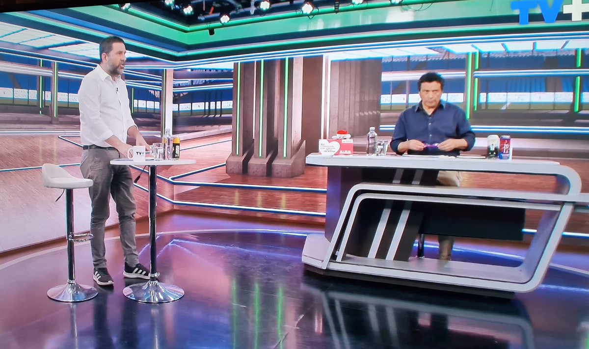 Ya viendo el Capítulo 36 de  #CirculoCentral junto a Cristian Arcos y <a href="/Msperiodista/">@msperiodista</a> con todo el análisis de lo que fue el Triunfo de la Selección Chilena ante Rusia 2x0