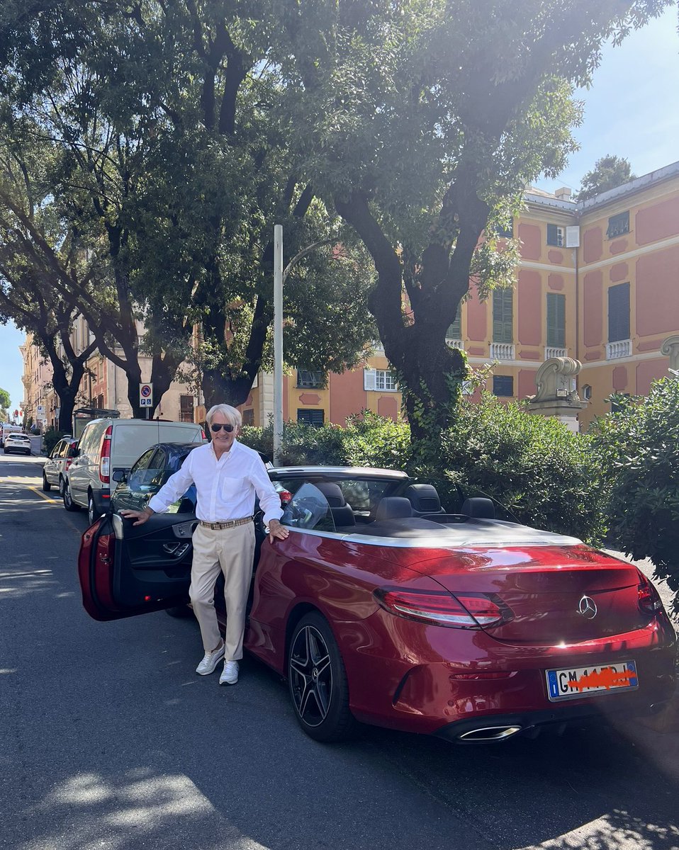_quaglino's tweet photo. SUMMER MEMORIES: WALKING AROUND GENOA WITH GIORGIO AND CAMILLA❤️❤️
#nophotofilter #nessunfiltrofotografico https://t.co/xBRL06svHJ