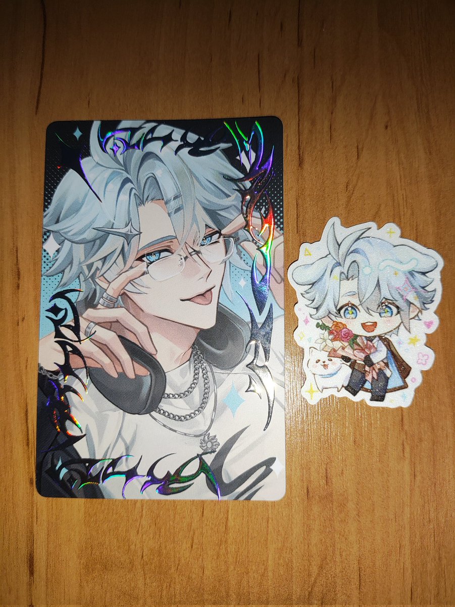 _danhengil's tweet image. Doki-doki banget liat Phainon nya ka @soyusoda GANTENG BANGET HELP 😭🤍🤍🤍 stiker cimitnya juga gemess banget aaaaa 🫶🫶