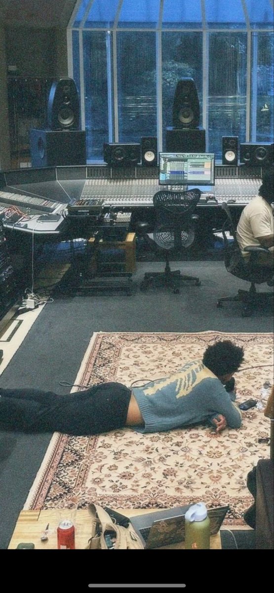 milesboy625911's tweet image. everyone needs to focus on what really matters ! #iwtv #LDPDL