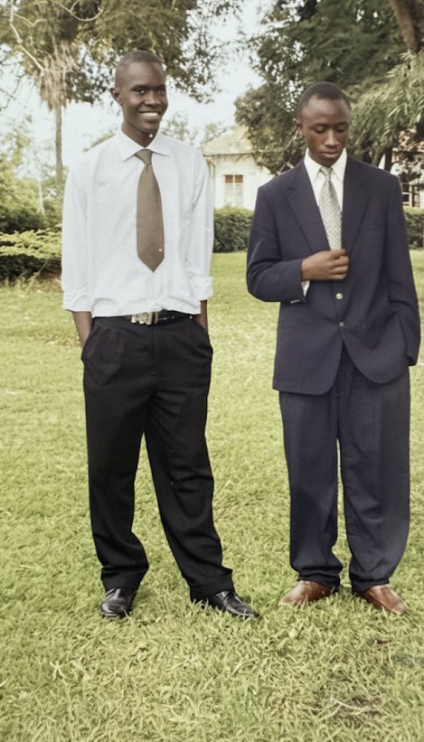 kajambiyamusic's tweet image. Boys to men.
🥂to 22 years of friendship.

Manz like @coopybly

[PS: At some point I had more hair😁]