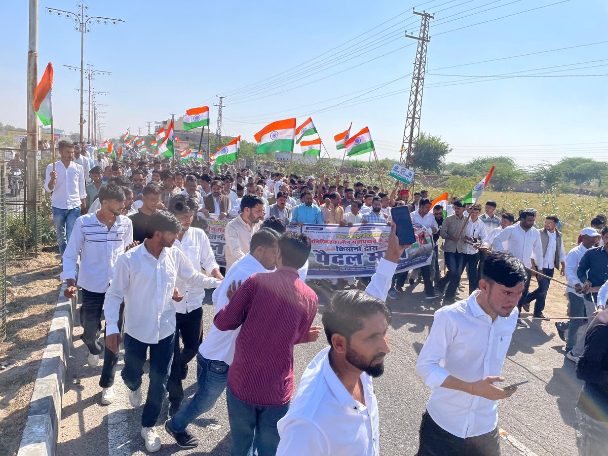 ChetanDudiINC's tweet image. गूंगी बहरी भाजपा सरकार को जागना होगा
किसानों को उनका हक देना पड़ेगा।

रहमान गेट से जिला कलेक्ट्रेट की ओर कूच की तस्वीरें आपके साथ साझा कर रहा हूं।