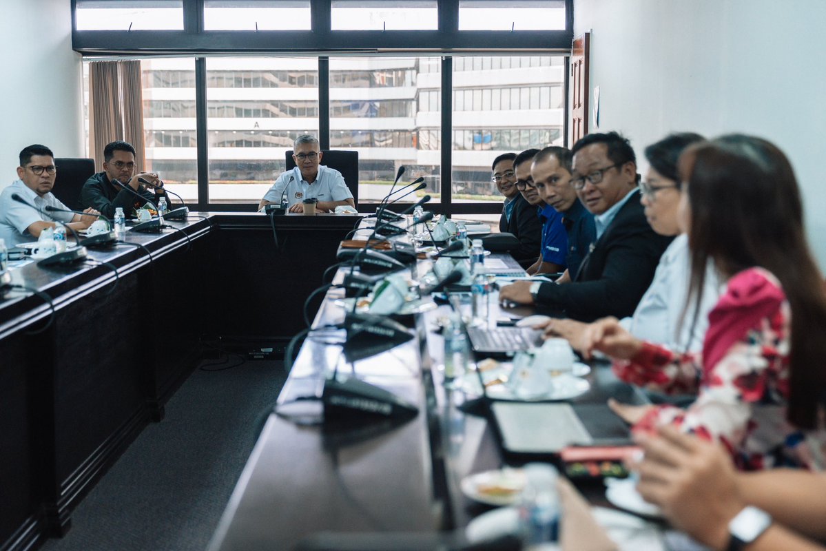 tzafrul_aziz's tweet image. Jutaan terima kasih kepada seluruh warga MITI Sabah serta agensi-agensi hebat—#MIDA, #MATRADE, #MPC, #MIDF, dan #SIRIM—atas komitmen, profesionalisme, dan semangat cemerlang sepanjang tempoh kerjasama kita.

Sokongan dan dedikasi warga MITI dan agensi adalah tunjang utama dalam…