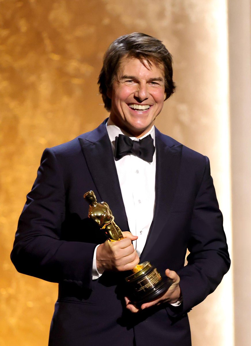 Tom Cruise shares a promise after receiving his first-ever Oscar.

“I want you to know that I will do everything I can for this art form, to support and champion new voices, to protect what makes cinema powerful. Hopefully without too many more broken bones.”

📸 Getty