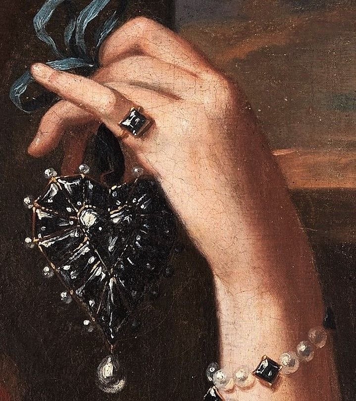 AcademiaAesthe1's tweet photo. Detail from "Lady in a Blue Dress with Lots of Jewelry" by Charles Beaubrun. https://t.co/sSkLmBtk5d