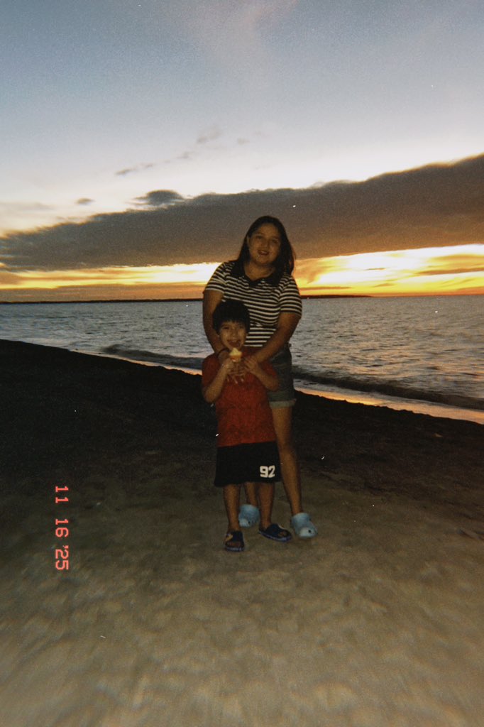 amo ser tú mamá, eres el ser más increíble y no me imagino una vida sin ti, agradezco a dios por mandar al ángel más lindo de todos a cuidarme y a enseñarme lo hermoso de la vida. Sin duda alguna me haces ser una mejor persona y dar el mil por ciento en todo lo que hago!