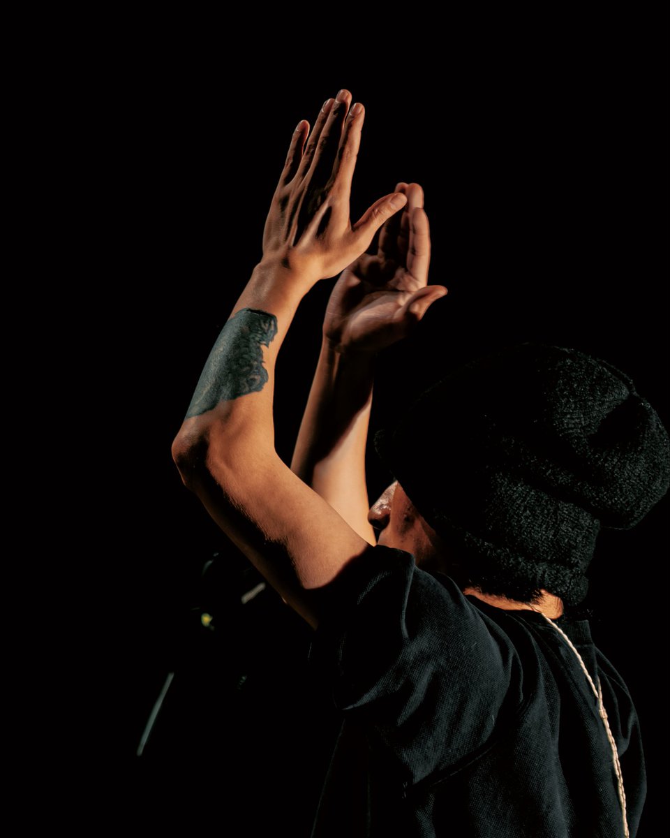 Re_TROS's tweet image. The sparks arise from the sounds themselves.
#rebuildingtherightsofstatues #retros #wordswithnomusic