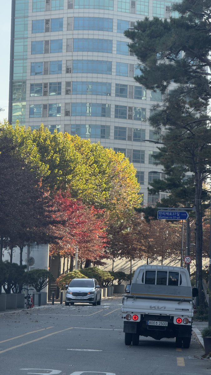 e1ghtfps's tweet photo. back in seoul again, (twice this year) busan tomorrow. :3

jpn next week! https://t.co/HhWpuqBFb6