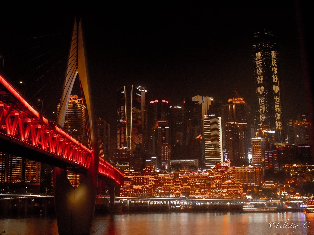 NeonFictionXR's tweet photo. Error City https://t.co/EqsMhzgvL1