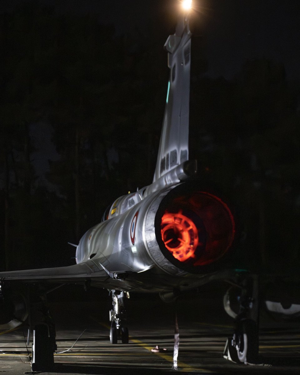 EtatMajorFR's tweet image. [#MondayMotivation] En chauffe pour une nouvelle semaine malgré les chutes de température ♨️