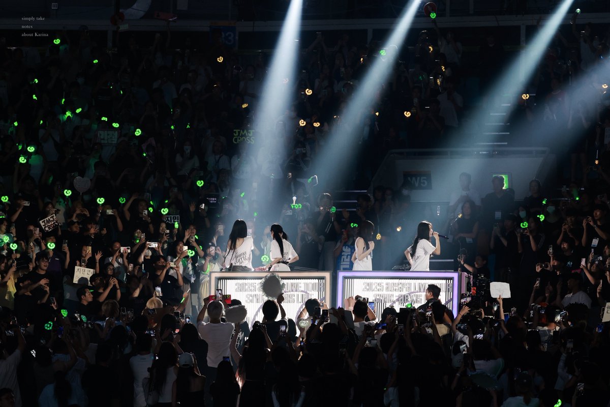 notes0411's tweet image. 더 오래오래 가야지 💙🌙⭐️🦋

#에스파_오래오래_사랑할게
#FiveYearsWithAESPA