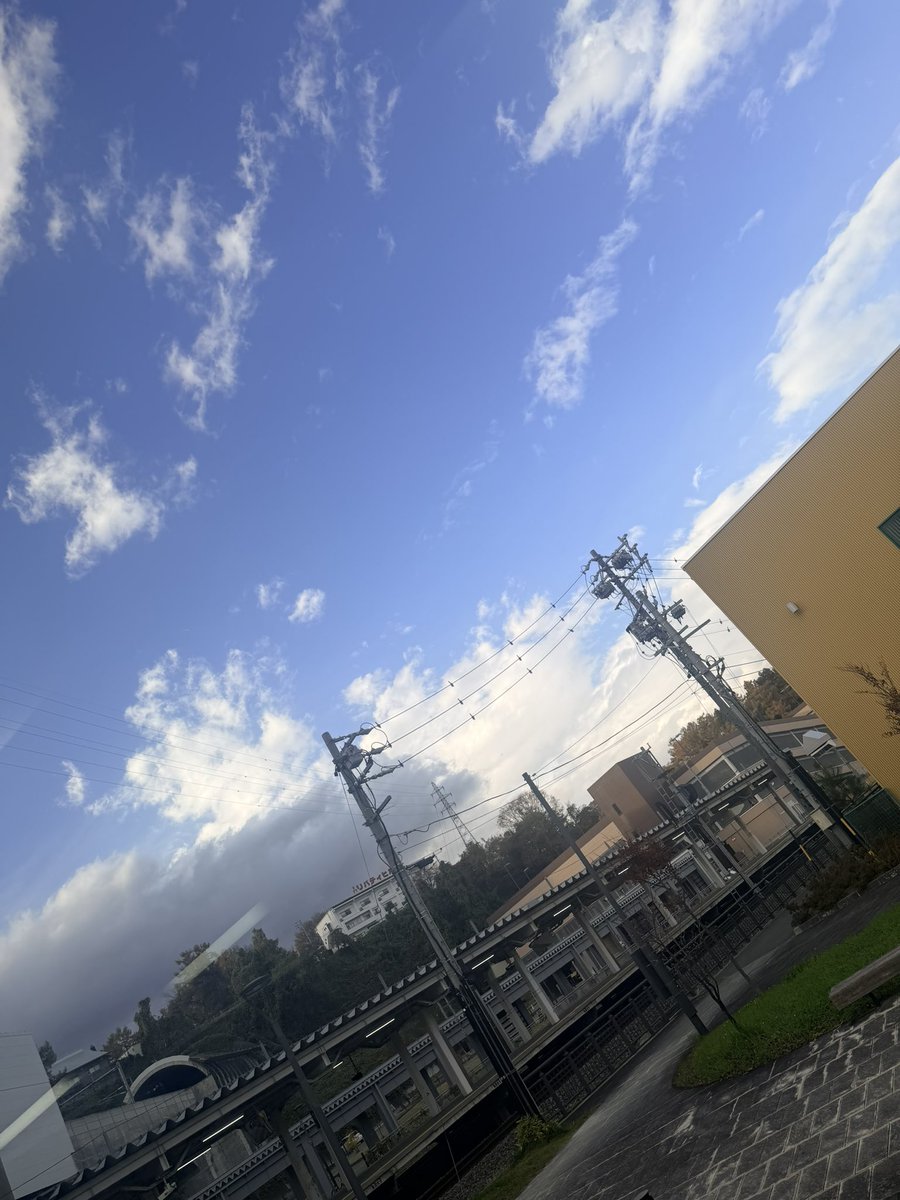 luglugluglug's tweet image. 長野着いた。
心なしか空が近い。