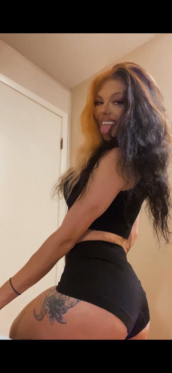 lexcason0's tweet photo. My onlyfans is 30% off right now 🖤 https://t.co/DFjuvD3k87