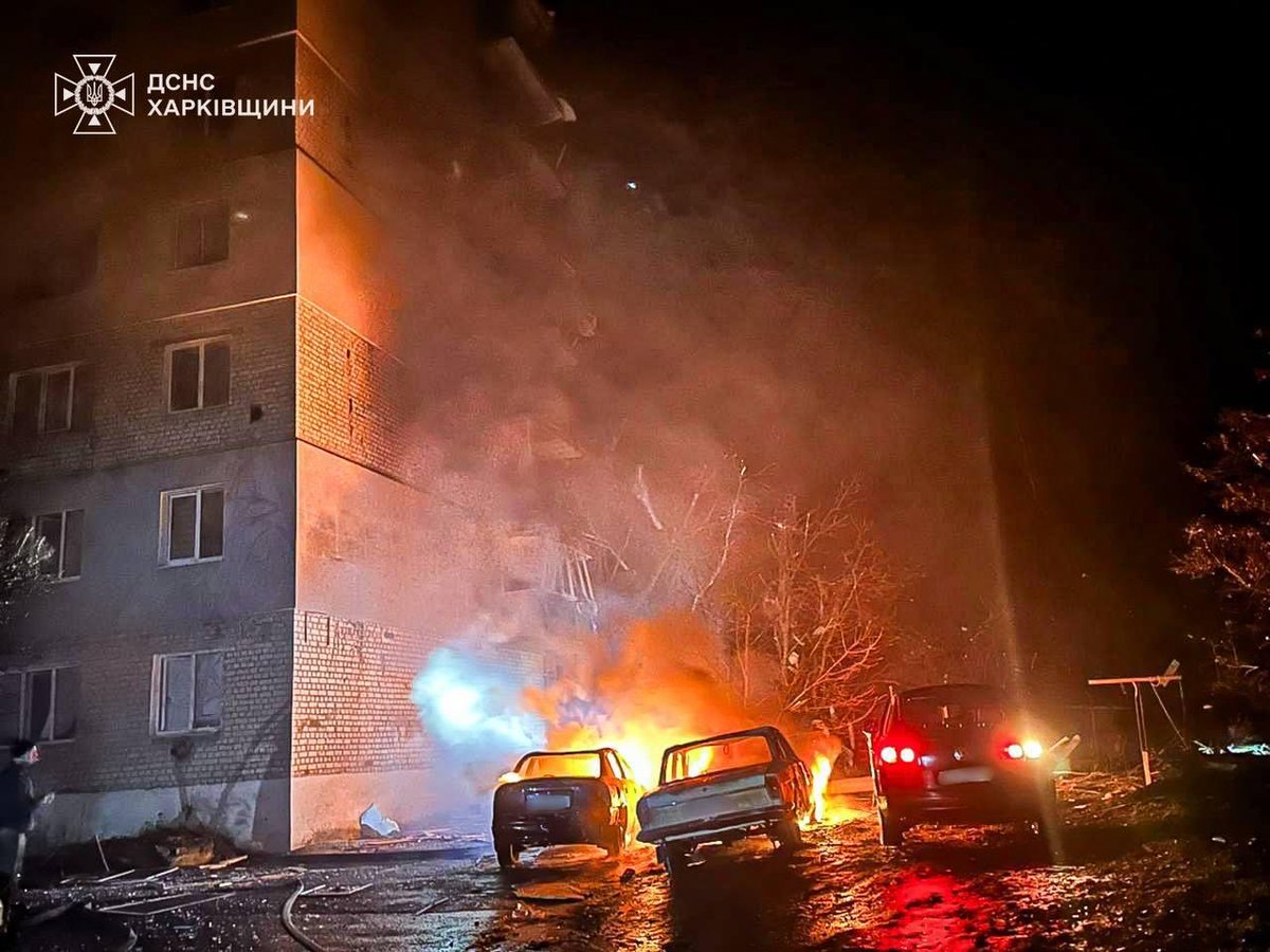 den_kazansky's tweet image. Three people were killed and ten were injured after a Russian missile strike on Balakliya overnight.

There are children among the wounded

Residential buildings and cars were damaged.