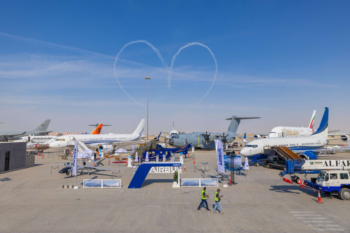 AirbusDefence's tweet image. Dubai Airshow just started and we can't wait to show how we are shaping the future of aerospace. Stay tuned to learn more about all our military products, space solutions and latest innovations or check out our dedicated #DAS25 page ➡️ fly.airbus.com/DAS25