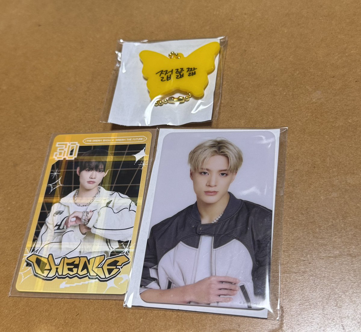 chahae_66's tweet photo. 2025 NCT DREAM WORLD TOUR THE DREAM SHOW 4 in JAPAN ドリム 
ドリショ ラントイ  トレカ　交換

求)ヘチャン（キラキラトレカ）
ジェミン（ミラーフォトカード）
アクリルチャームは異種交換可

譲)チョンロ、ジェノ

条件の合う方がお待ちしております！
※郵送での交換になります（同日配送） https://t.co/aFAZHPr2YV