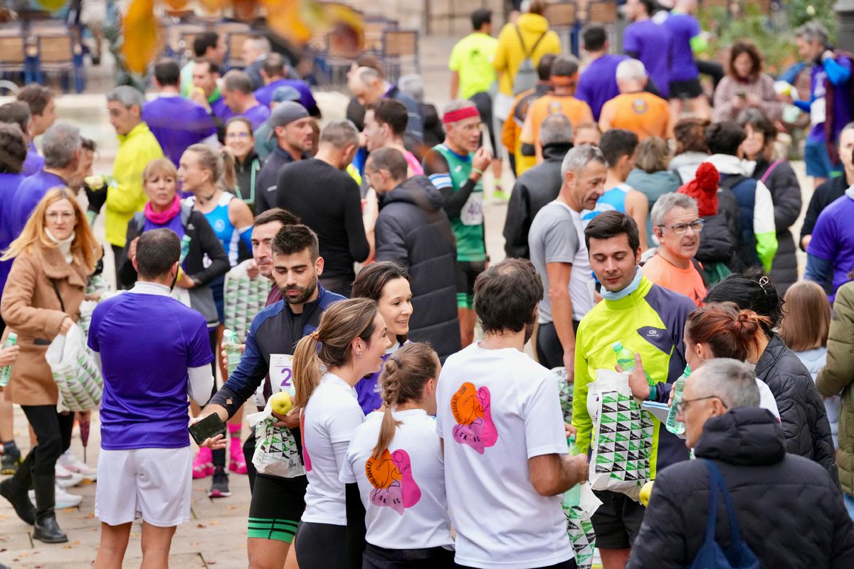 AESPANC's tweet image. 💜 Burgos ya ha corrido por la esperanza 
La Carrera de las Ciudades de Burgos se ha realizado ayer y lo hace con 1.000 participantes!🏃‍♀️🏃‍♂️
Te esperamos en Madrid el 23 de nov
Inscripciones en: carreracancerpancreas.es
#CarreraDeLasCiudades #CáncerDePáncreas #NuestroRetoLaEsperanza
