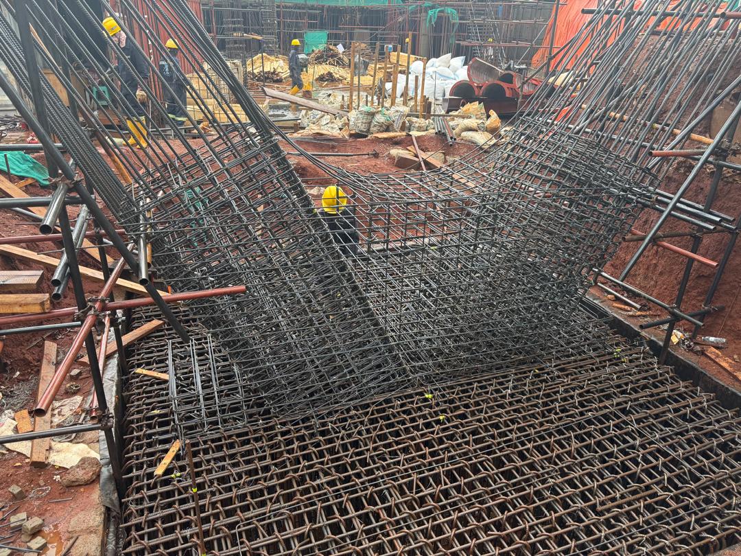 HildaMbiriire's tweet image. Not just steel—this V-shape controls force distribution in deep foundations. Designed by your female structural engineer with vision. 😃🤗

#EngineeringExcellence #WomenInEngineering #SiteWork #StructuralDetails