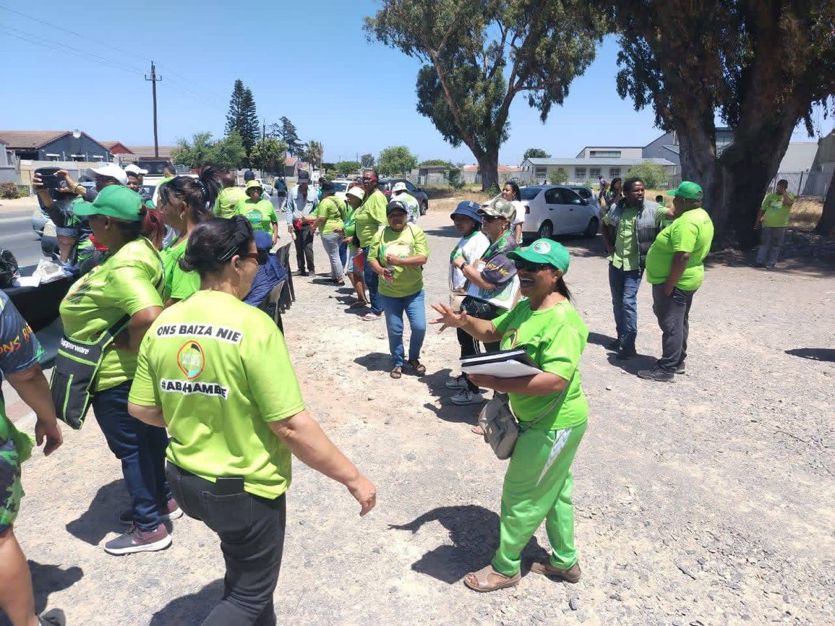 OnsBaizaNie's tweet photo. Sub-Region 14 showing real #grondtoe energy in Eersteriver Ward 16! πΏπ¦π Patriots on the ground, talking to residents and building the movement one street at a time.π
#OnsBaizaNie #Vision2026 https://t.co/Ts5lXEK12G