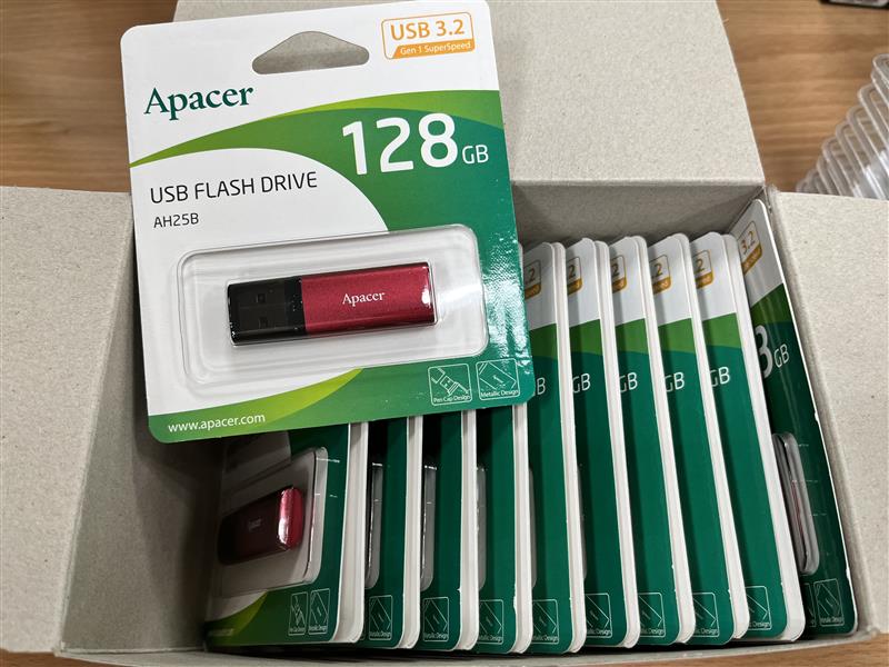 ApacerJapan's tweet image. 🎁【11月キャンペーン開催！】

USB 3.2 Gen 1 Flash Drive AH25B 128GB ×&quot;2個&quot; 合計10名様 にプレゼント！
📌応募方法
①このアカウントをフォロー
②この投稿をリポスト
コメントで当選率UP！
⏰ 締め切り：2025/11/30
みんなの参加お待ちしています！🎉