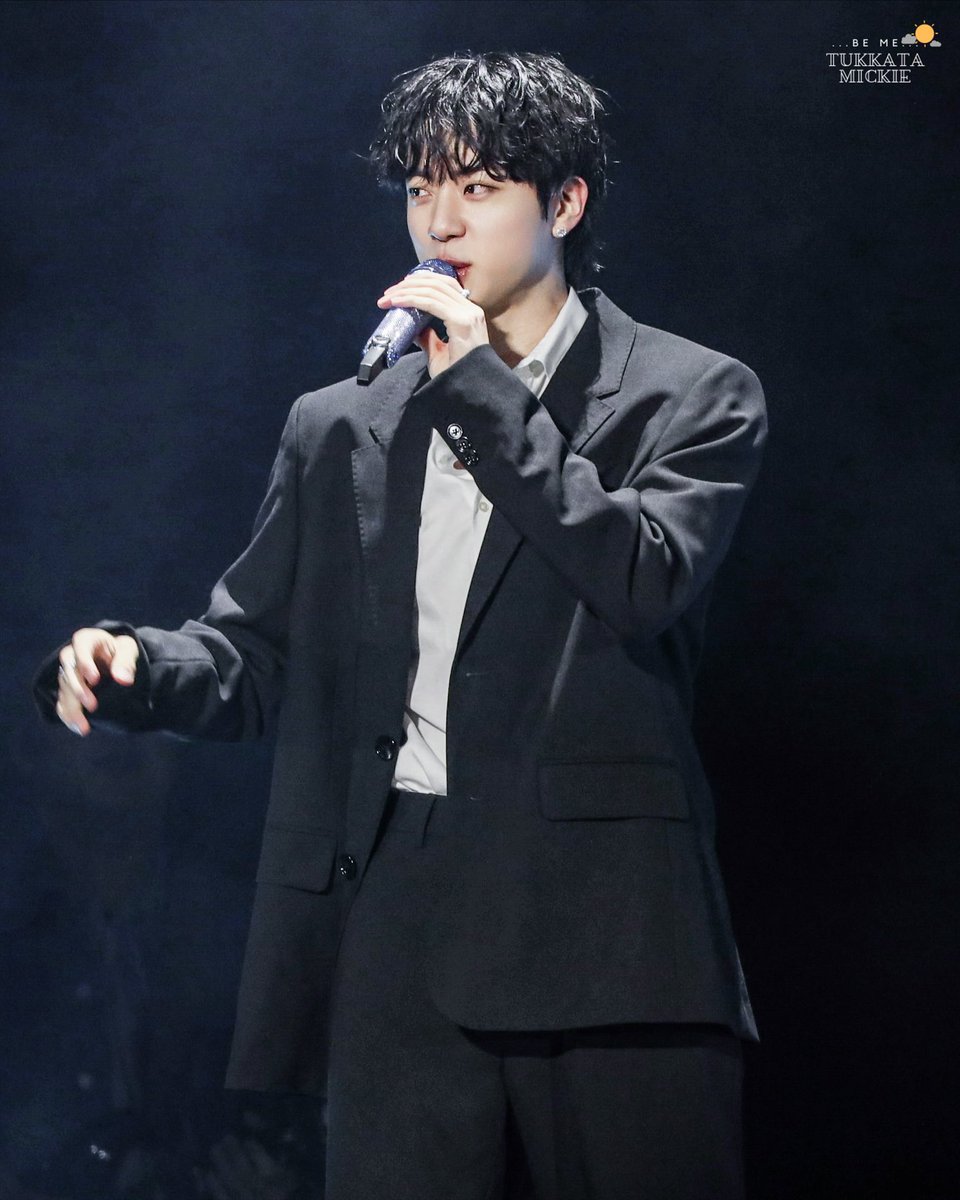 RUNSEOKJIN ep TOUR ENCORE Day 2_43

#Jin #진
#Jin_TOUR_ENCORE
#RUNSEOKJIN_epTOUR_ENCORE

📌 tukkatamickie.tistory.com/m/769