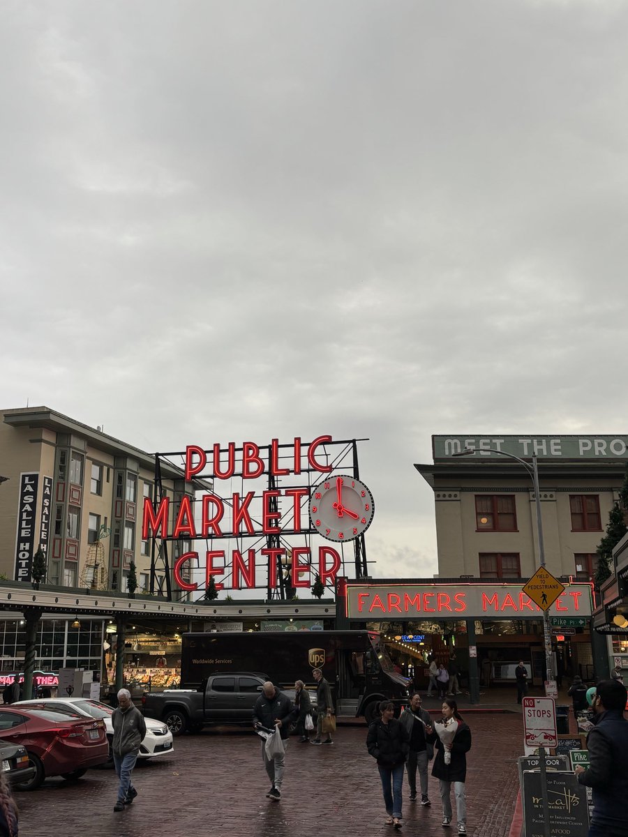 Seattle + Mt. Rainier — i love you