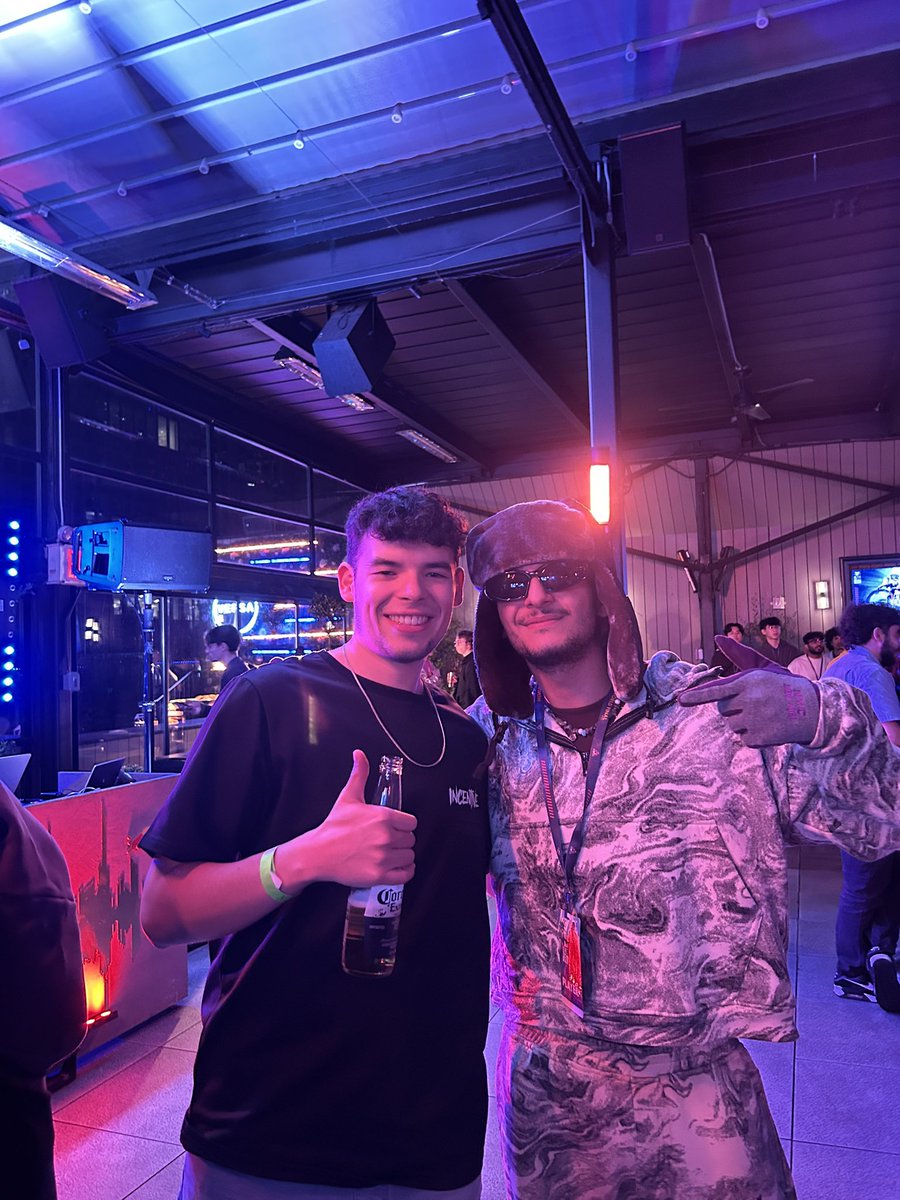 Sebas 🦦 tweet media