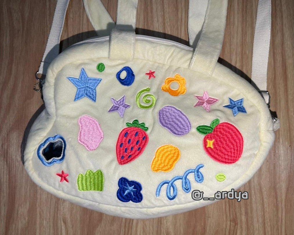 OTHERS :^D
<a href="/NyxNyr/">NyxNyr | CF22 PREP</a> <a href="/breadsocks_/">bread 🍞 || CF22 (E-53)📌</a> <a href="/devotedelicate_/">ash?!</a> <a href="/navy_penky/">Nepii 🍎</a> <a href="/chrrypotion/">puguh</a> <a href="/__ardya/">ardyaʕʘ̅͜ʘ̅ʔ cf22</a>