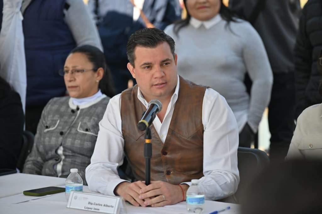 ComunicacionXXI's tweet photo. Se suma @CongresoEdomex a rescate de la cuenca y el río Lerma
El diputado @kalidmohamedb presidió la instalación de esta Comisión Especial de la LXII Legislatura Edomex
@paojimh @CLopez_Imm @miriamsilvamata @Emma_LauraAV lo que integran la Comisión
https://t.co/JSgOa1WGnc https://t.co/2ID5AHXFck