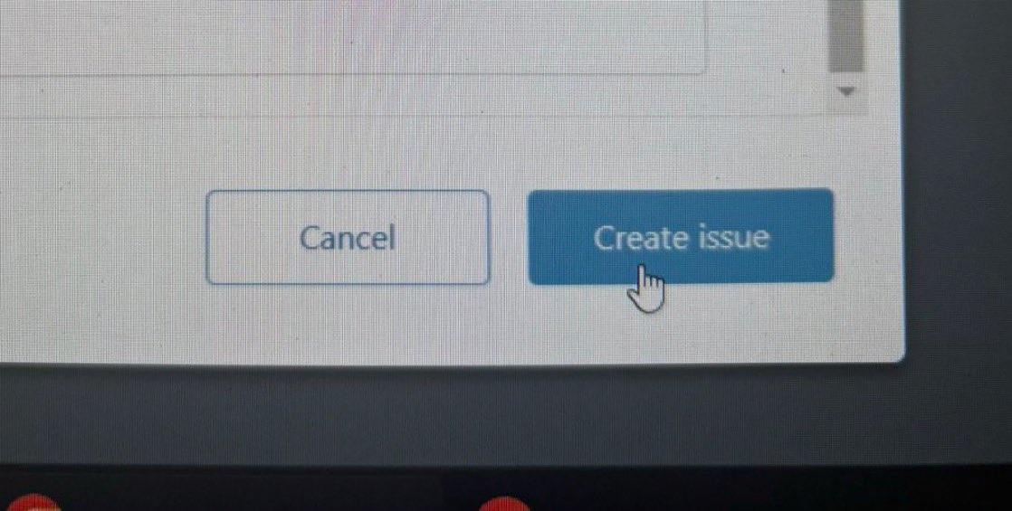 invis4yo's tweet image. my brain when i’m hormonal and overstimulated