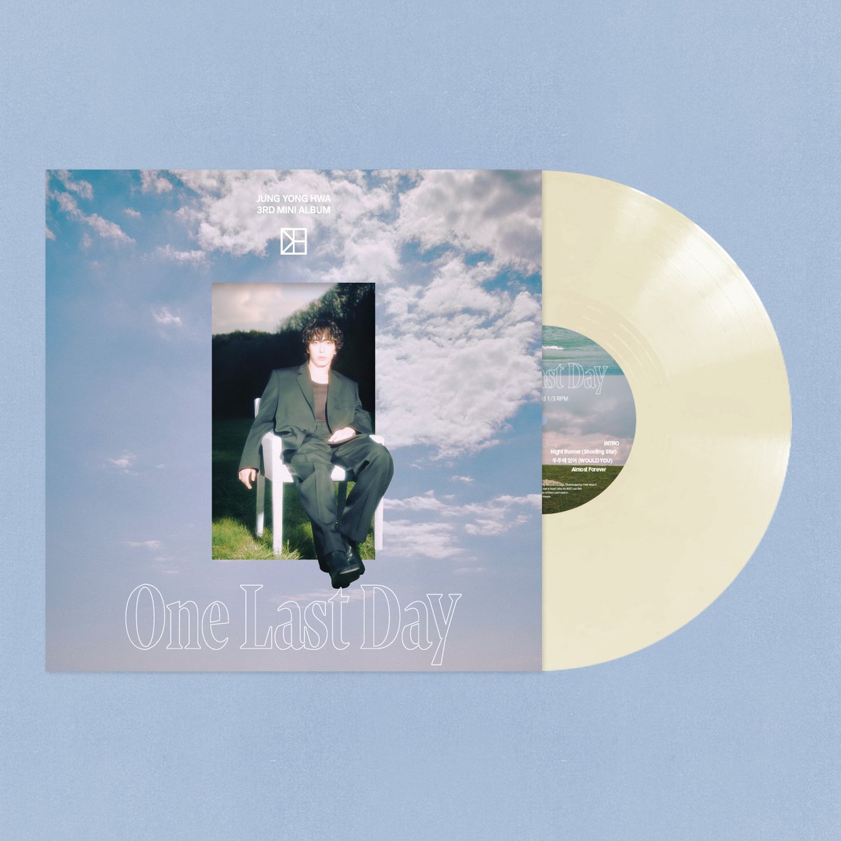 FNC_STORE's tweet photo. [예약 판매 안내]
정용화 (JUNG YONG HWA) 3rd Mini Album [One Last Day] Vinyl의 예약 판매가 오픈되었습니다.
지금 바로 확인해 보세요! :D

💿 PRE-ORDER | 11.17 ~ 11.23
📌 공지 URL – https://t.co/869BNs4vgm

#정용화 #JUNGYONGHWA #3rd_Mini_Album #One_Last_Day #Vinyl https://t.co/6VyBusHmT5