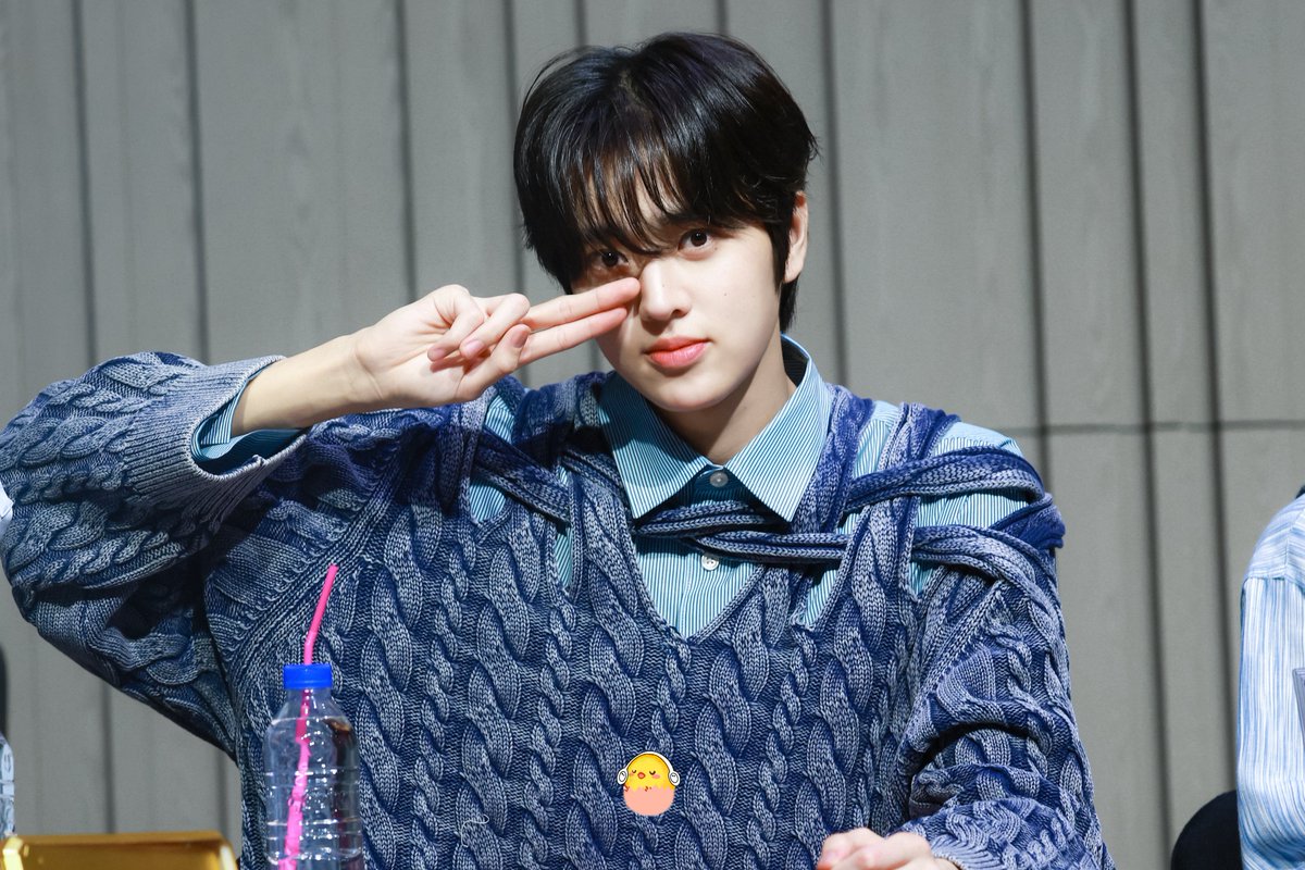 Grape_EC0227's tweet photo. 251106 BEATROAD HQ
반창고 없으면 손으로 하자!

#은찬 #EUNCHAN #TEMPEST #템페스트 #은혜로운 https://t.co/kIJNvnDXeQ