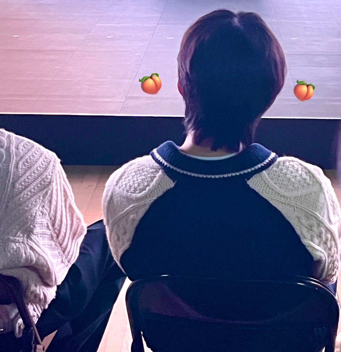 subsubey_45's tweet photo. 흐엉 얼마만의 오프야.. 오랜만에 만난 울 대롬지는 여전히 귀여운 숩랑둥이🥹 특히 체리씨들 바라보는 숩이 눈이 반짝이고 예뻐서, 반가움과 들뜬 그 모습이 고맙고 좋았어💖

+ 복숭아즈 모두 실물갑✨ 함께 이야기 나눌 수 있어 짱잼🍑
#복숭아꽃이피었습니다 #헤븐리 #복꽃피GV #복숭아즈영접후기 https://t.co/rbm91qqCZp