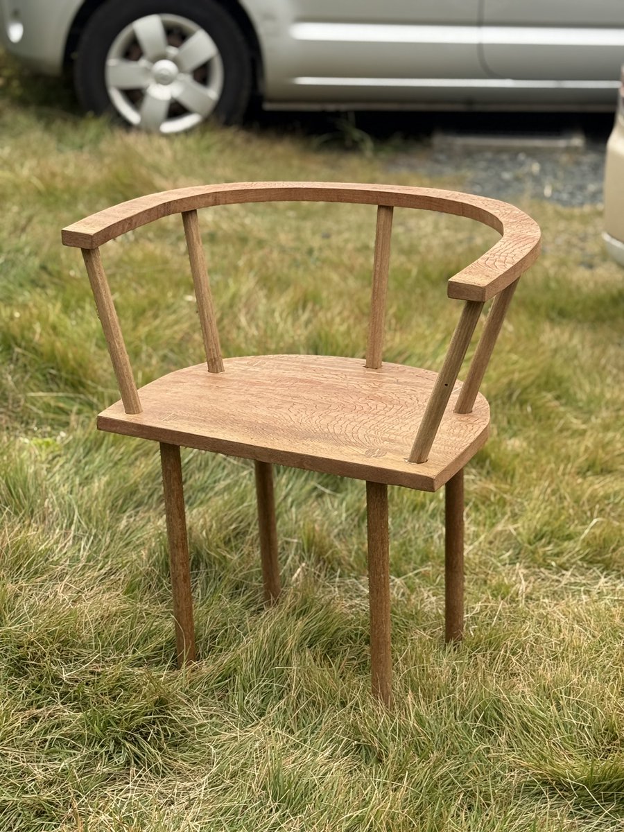 ３５３３）欅(ケヤキ)の無垢材の座卓・椅子？ 3533）欅(ケヤキ)の無垢材の座卓・椅子？