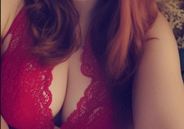 Midnight_Curve's tweet photo. Can you handle me… and help me pay rent? 😏
First 30 get 50% off — naughty content, bratty attitude, &amp; surprises await 💋
https://t.co/vqeM28o89l https://t.co/b13kTDrKb0