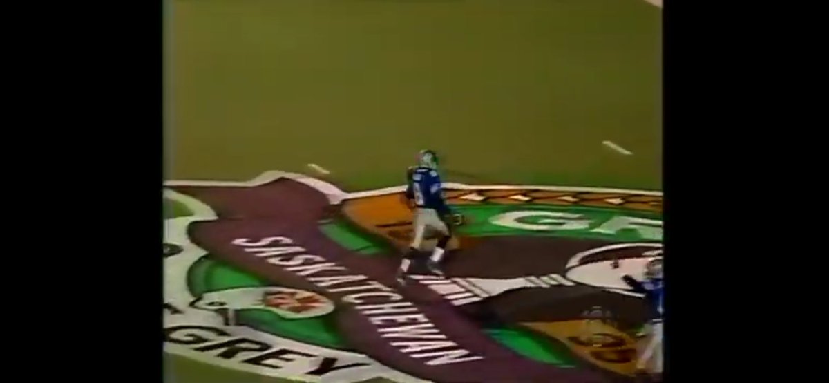 MattYoungCTV's tweet image. GREY CUP: the best endzone paint job in grey cup history was in Regina in 1995, and it’s not close.  No underlay showing through, perfect corners &amp;amp; angles along with excellent color.  

#GreyCup #riders #cfl #montreal #winnipeg