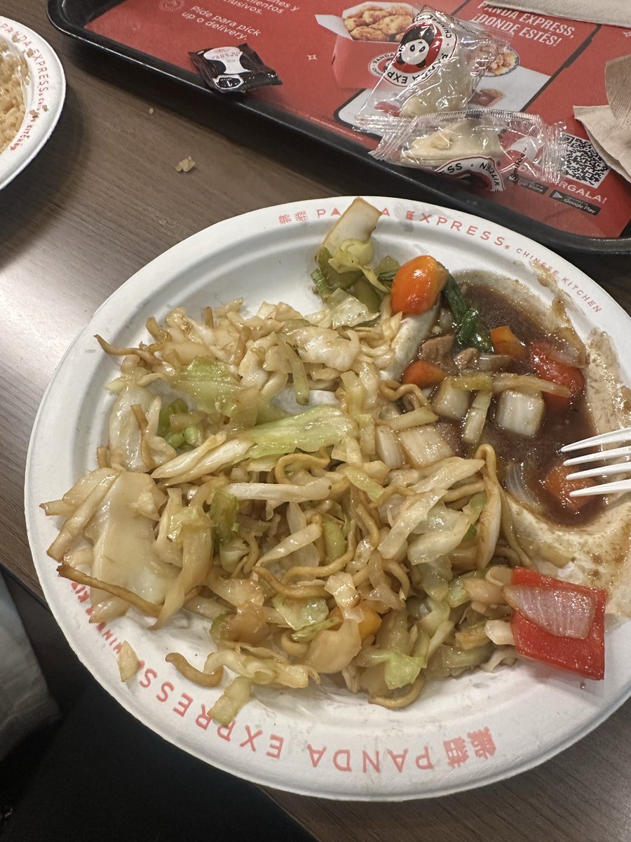 amyyesc's tweet photo. @PandaExpressMx oigan los amo pero al
Pedir chow mein en panda express tlane te dan mil de cebolla y cero cero pasta https://t.co/Cr2KU15tmb