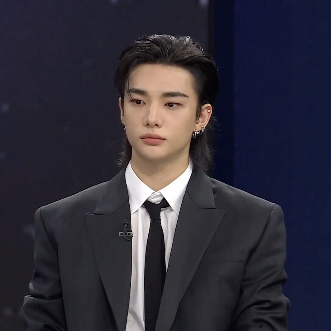 kingxHyunjin's tweet photo. he is so fine
#Hyunjin https://t.co/ceqfEH0VIn