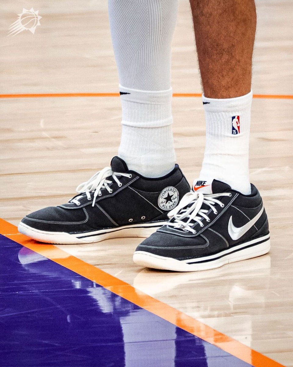 WOW. Chuck Taylor x Devin Booker.

Converse x Nike Book 1 "Chuck Taylor" PE !!!!

Get a closer look &gt;&gt; buff.ly/QXOhHfG