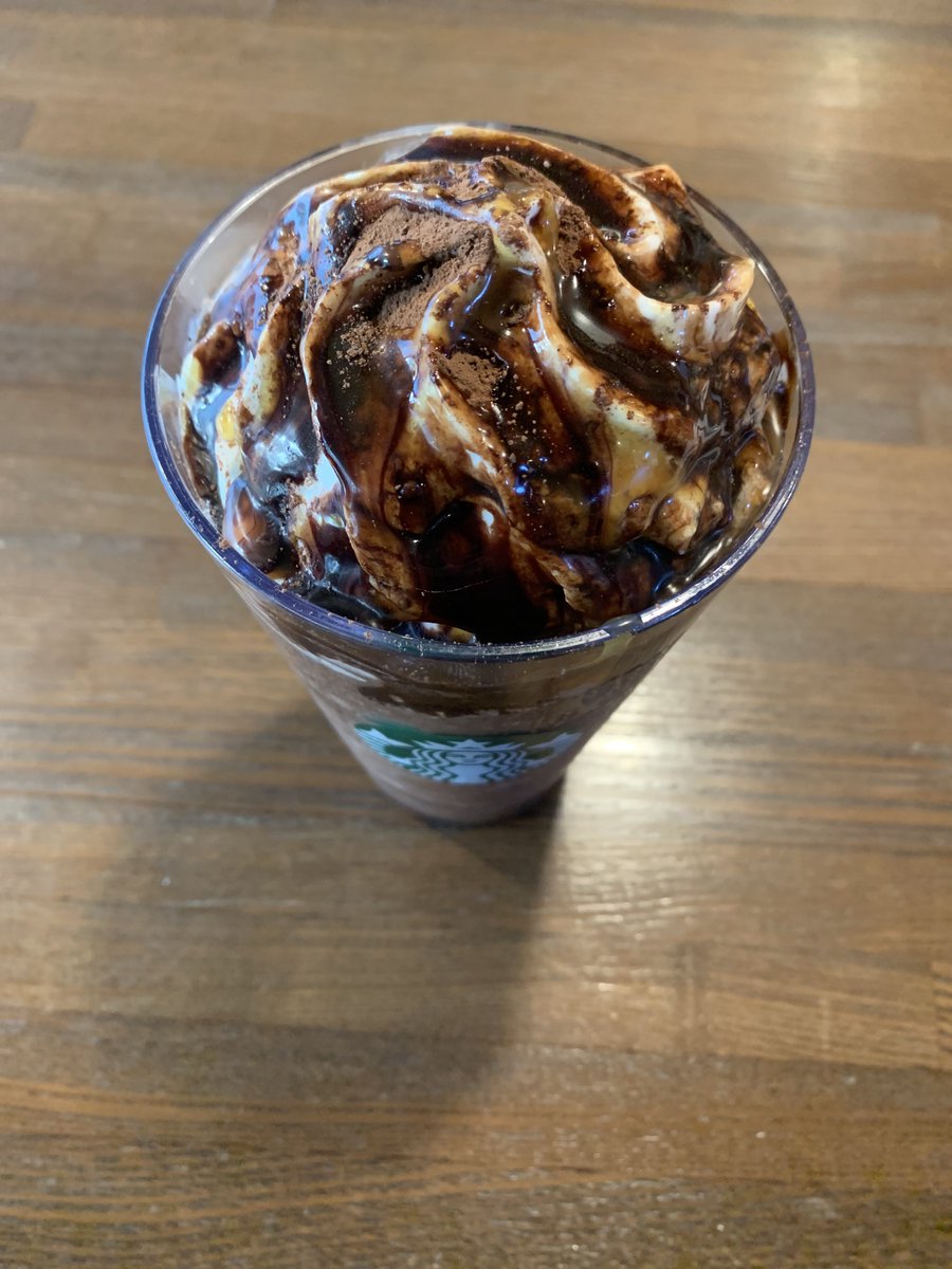 朝からスタバ最高〜^