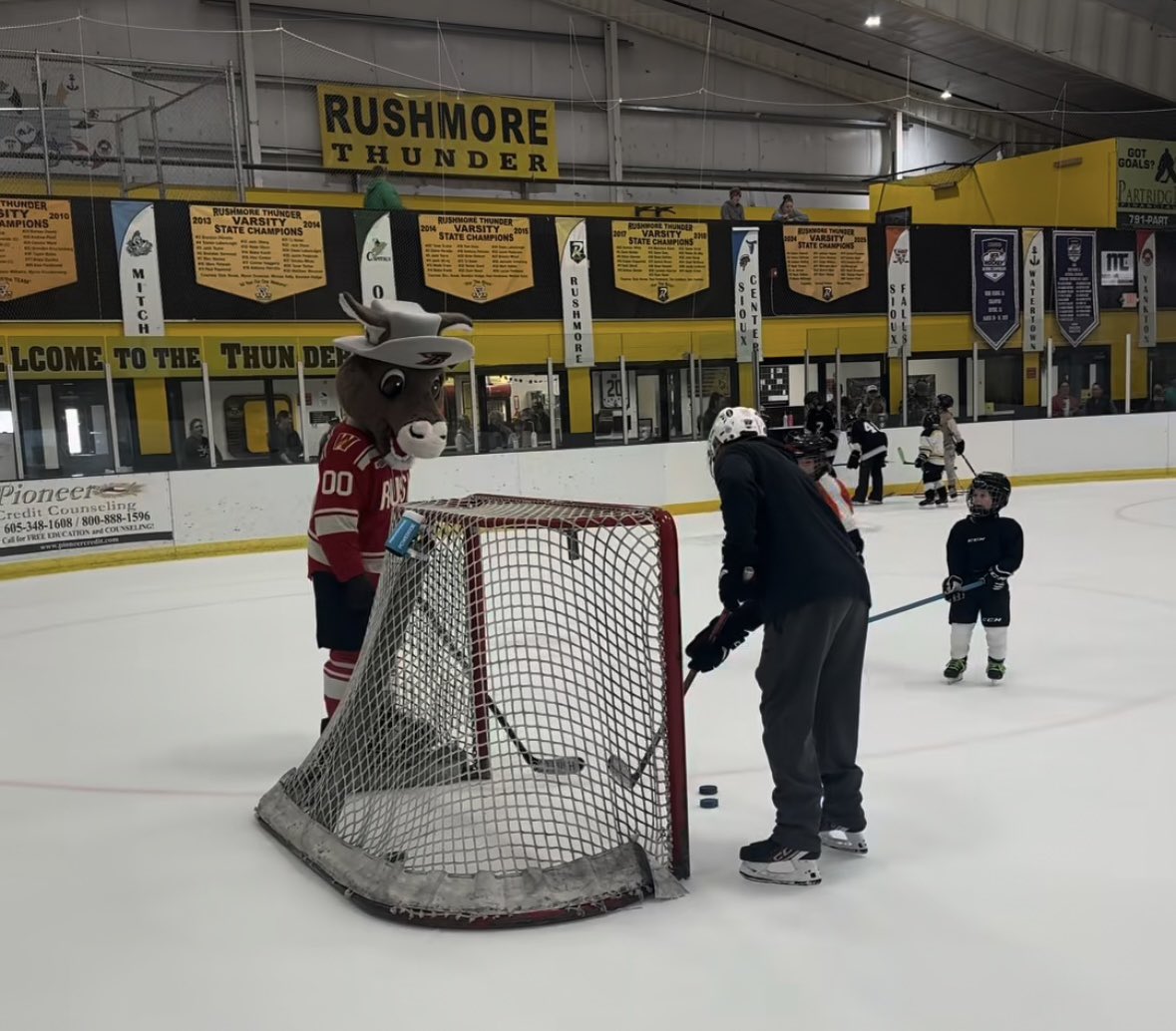 Girls Try Hockey for Free day with Rushmore Thunder Hockey. 
The first time they’ve done a girls only event and it was a huge success. 45 girls signed up, plus Lady Thunder players and coaches volunteering.
Everywhere should be doing this!!!!
Thank you to all that were there❤️