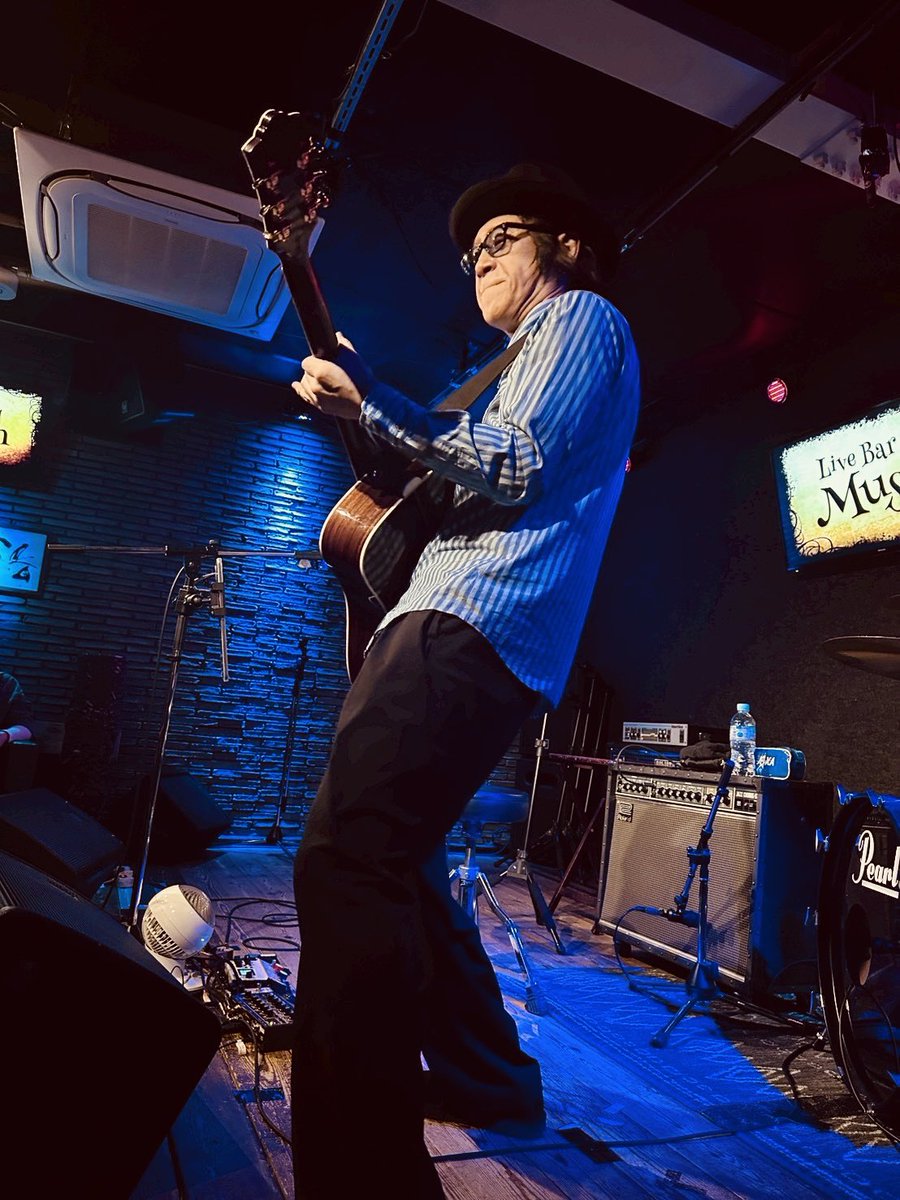 アコ夜の旅無事終了
新潟2Days
両日最高でした
どうもありがとう。

週末は下北沢でアコ夜ファイル！