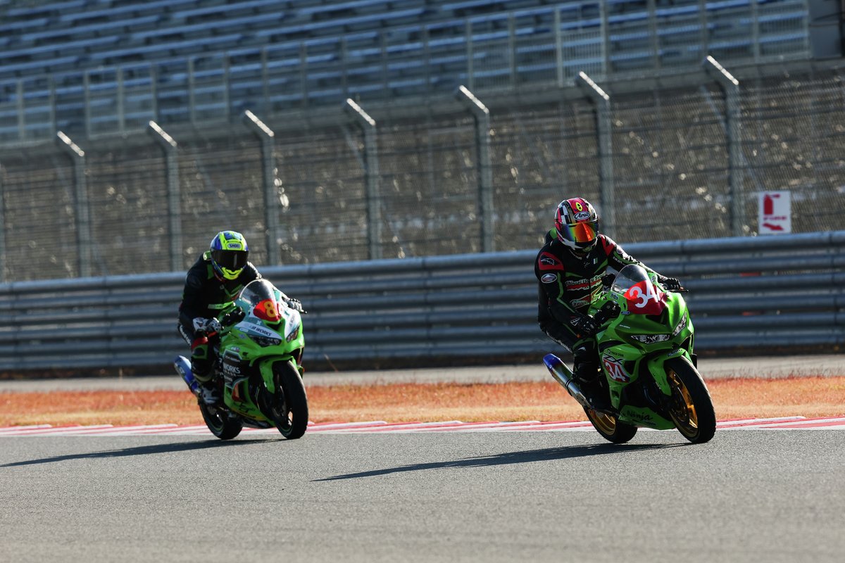 ともーめページです。 Ninja Team Green Cup 第5戦 モビリティリゾートもてぎ 公道走行に近い